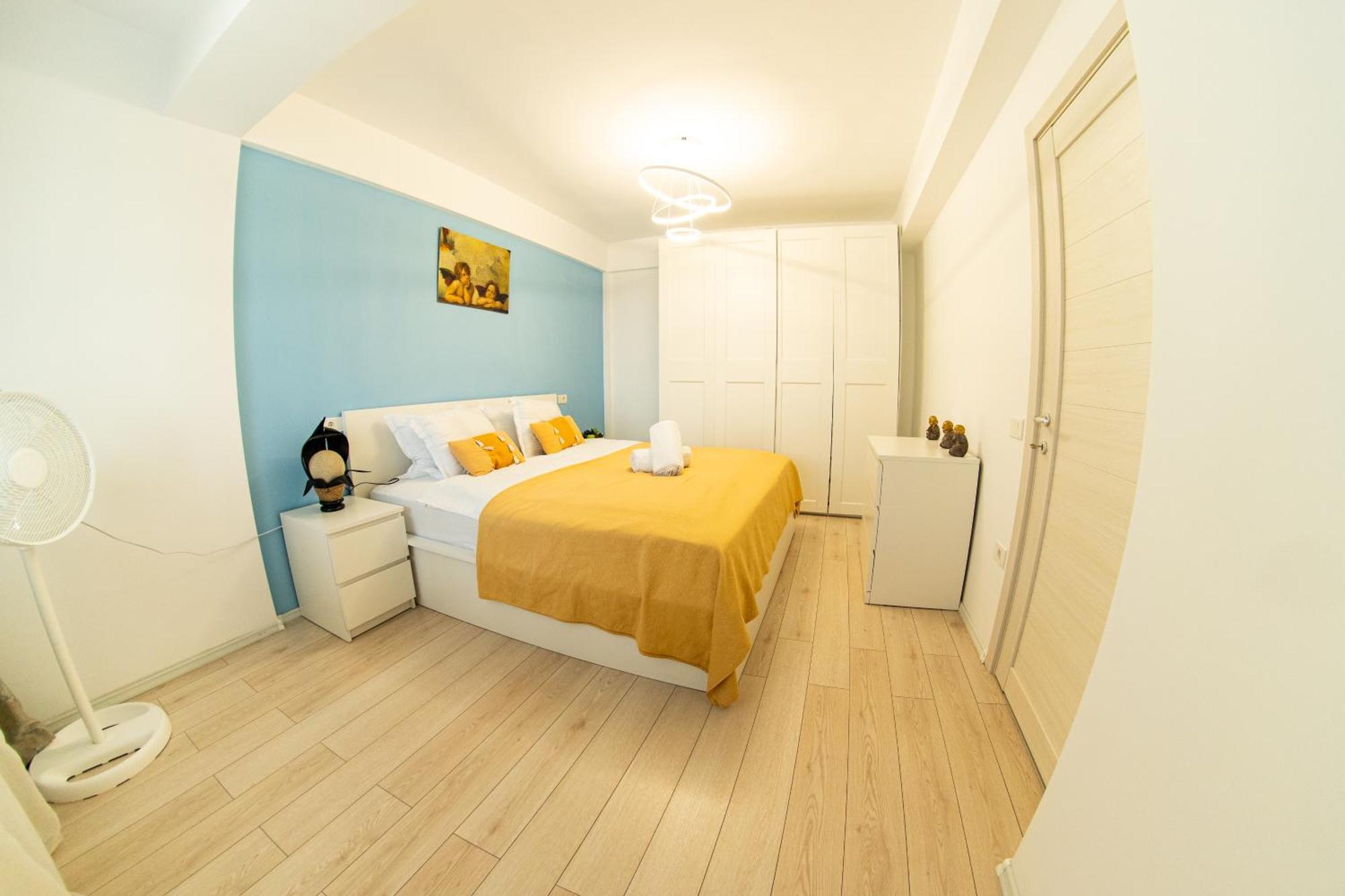 Jad - Comfortable - - Coresi